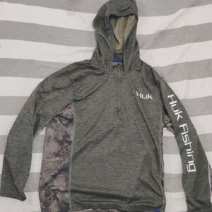 Huke Men Medium Green Gray and Camouflage Lighweight Drifit Fishing Hoodie Shirt